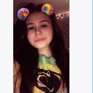 Meet your Posher, Alexis